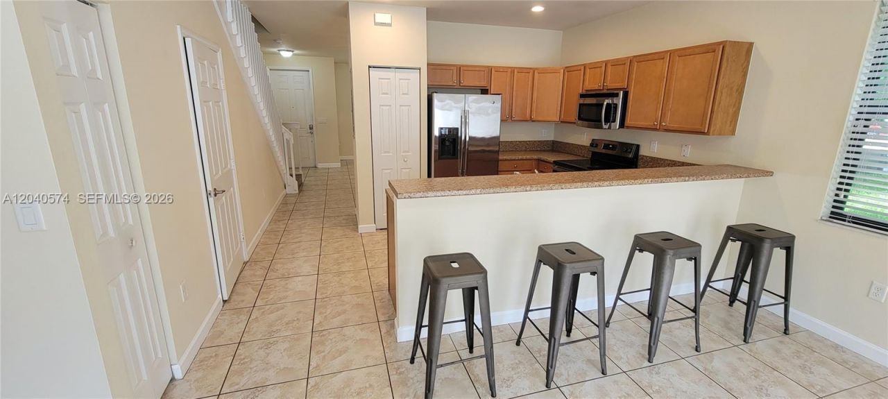 8872 W 35th Ct , Hialeah, FL 33018 Photo