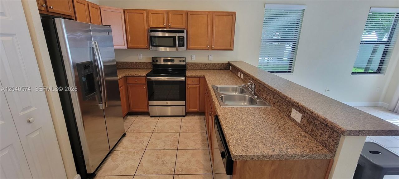 8872 W 35th Ct , Hialeah, FL 33018 Photo