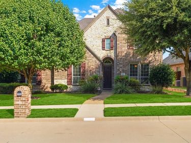 10082 Drawbridge Drive, Frisco, TX 75035