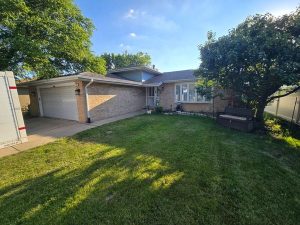 15606 Vista Drive, Oak Forest, IL 60452