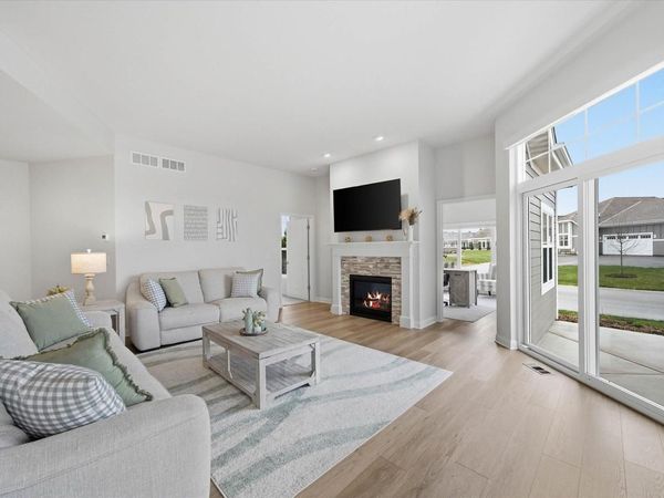 832 N Verona CIRCLE, Unit 11, Grafton, WI 53024