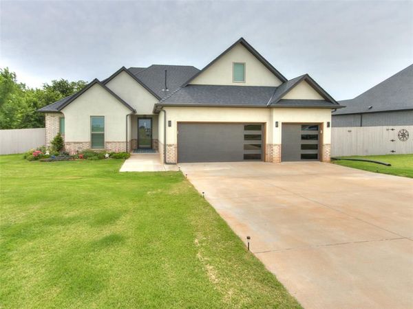 2580 Hayfield Way, Guthrie, OK 73044