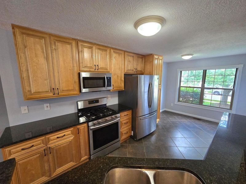 6912 Kinston Drive, Canal Winchester, OH 43110 Photo 12