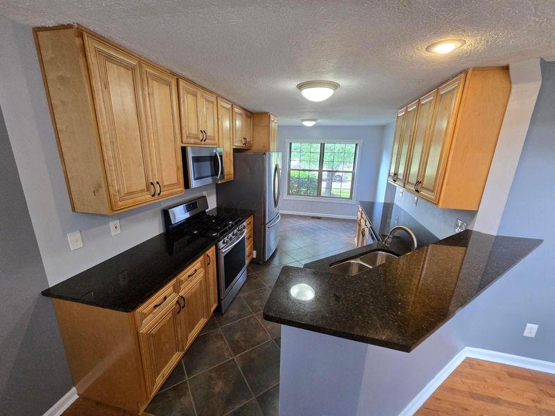 6912 Kinston Drive, Canal Winchester, OH 43110 Photo 13