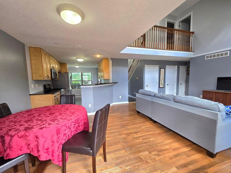 6912 Kinston Drive, Canal Winchester, OH 43110 Photo 8