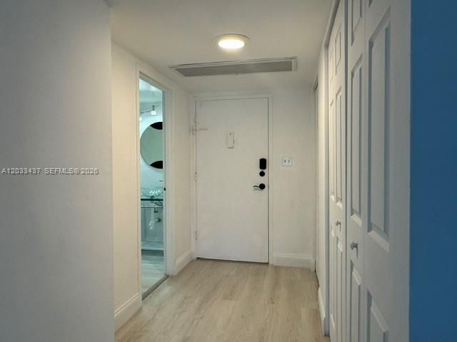 5401 Collins Ave , Unit 513, Miami Beach, FL 33140 Photo