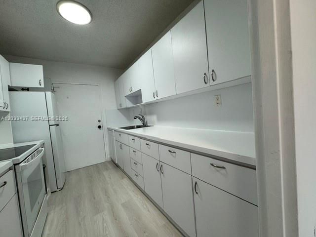 5401 Collins Ave , Unit 513, Miami Beach, FL 33140 Photo