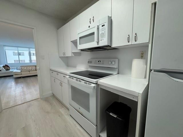 5401 Collins Ave , Unit 513, Miami Beach, FL 33140 Photo