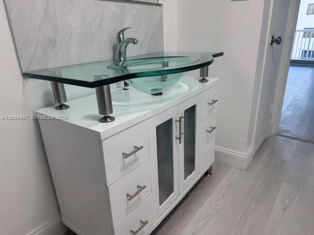 5401 Collins Ave , Unit 513, Miami Beach, FL 33140 Photo