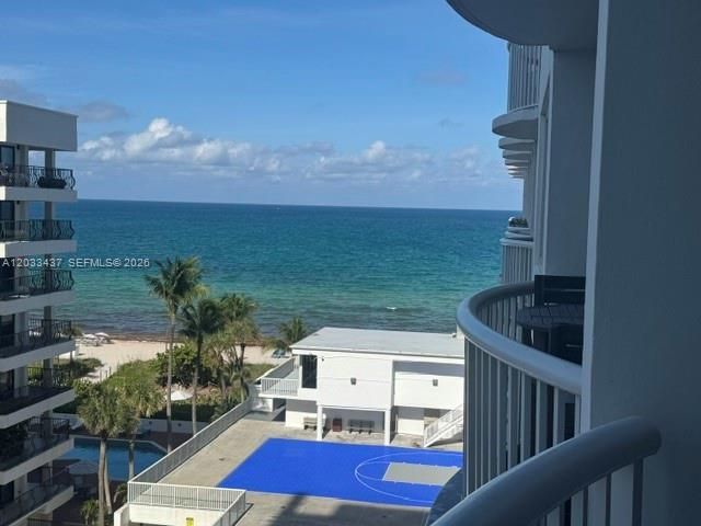 5401 Collins Ave , Unit 513, Miami Beach, FL 33140 Photo