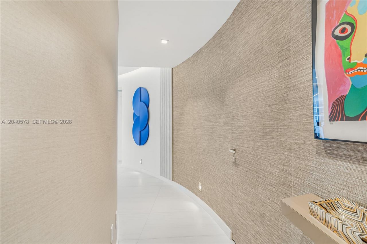 18975 Collins Ave , Unit 2004, Sunny Isles Beach, FL 33160 Photo