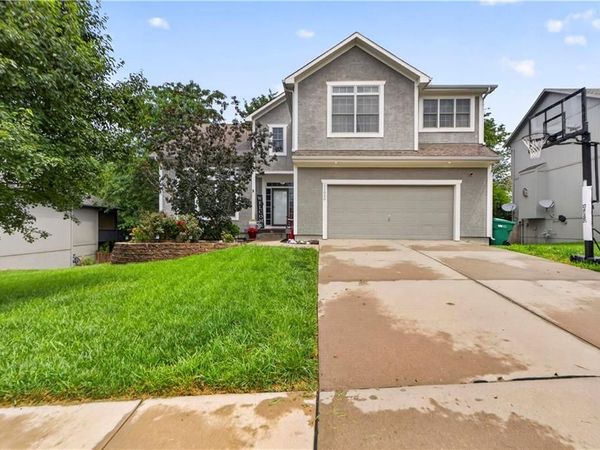11020 Augusta Drive, Kansas City, KS 66109