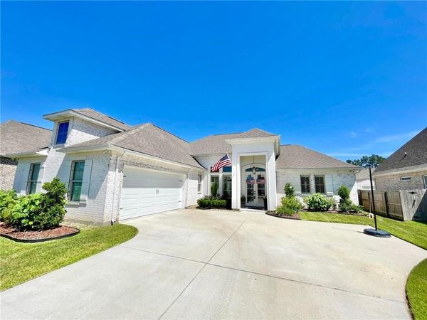 1309 PINE NEEDLE Court , Madisonville, LA 70447