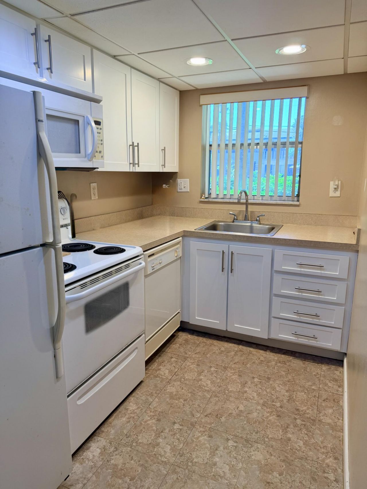 2400 NE 10th Street, Unit 106, Pompano Beach, FL 33062 Photo