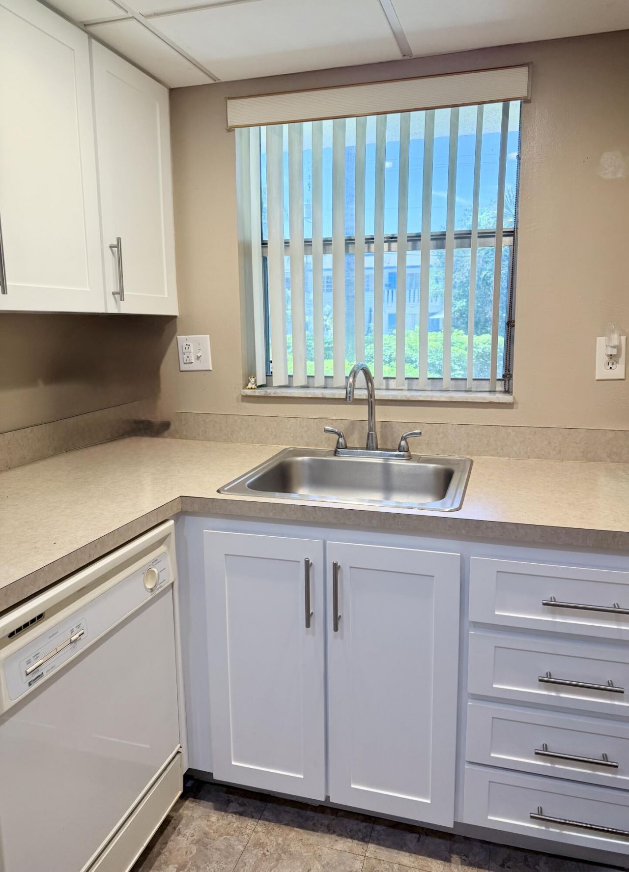 2400 NE 10th Street, Unit 106, Pompano Beach, FL 33062 Photo