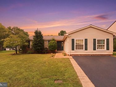 10221 FOXBOROUGH COURT, MANASSAS, VA 20110