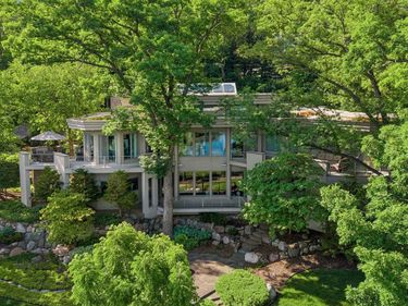 6504 Stauder Circle, Edina, MN 55436