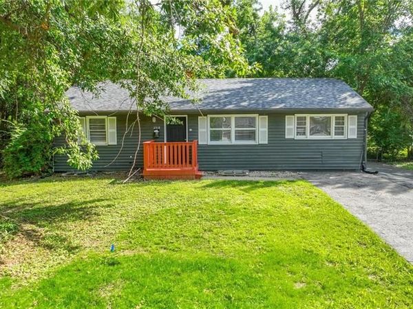2518 S Crescent Avenue, Independence, MO 64052