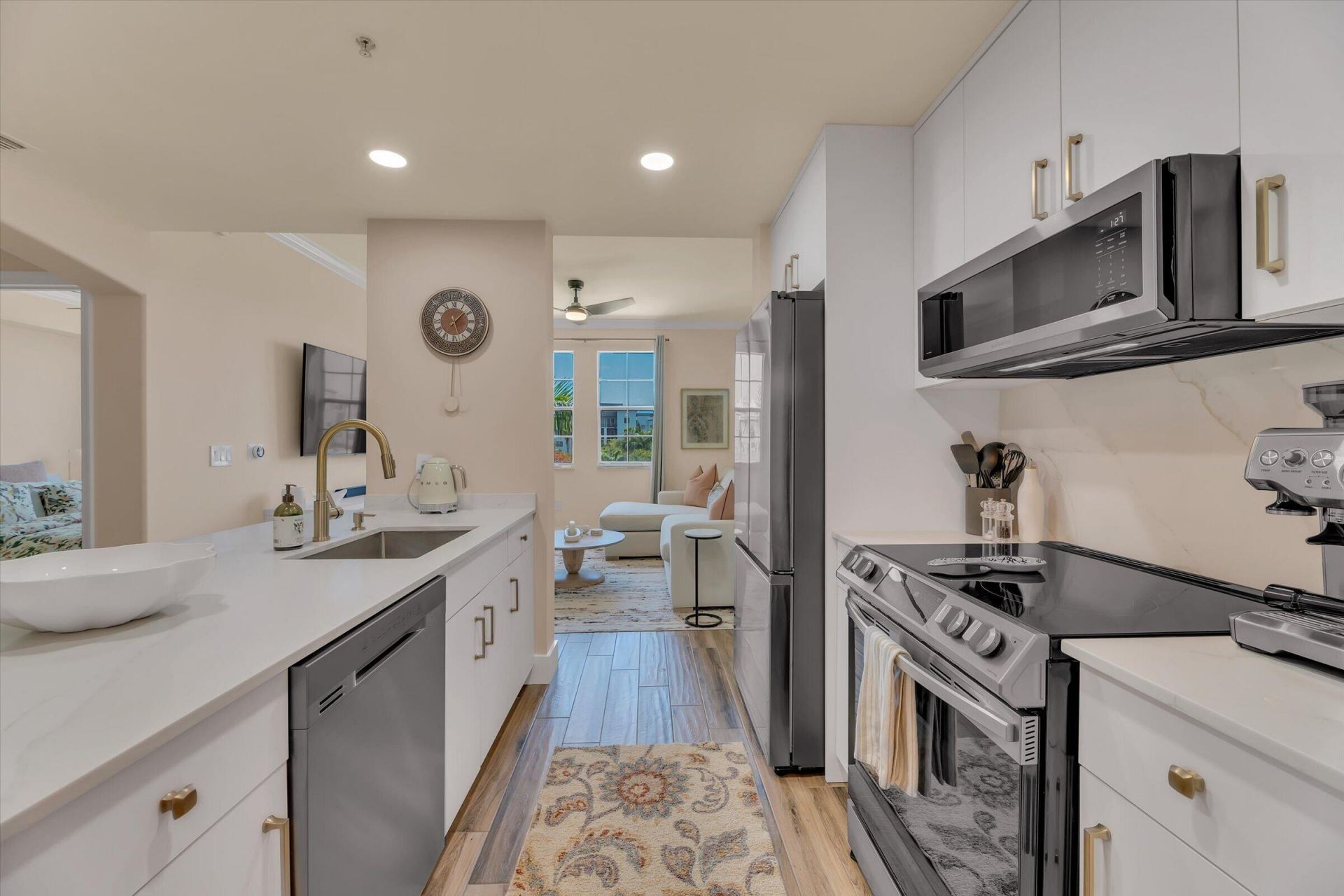 533 NE 3rd Avenue, Unit 512, Fort Lauderdale, FL 33301 Photo