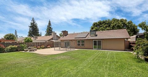 18966 Arrowhead Dr, Lockeford, CA 95237 Photo