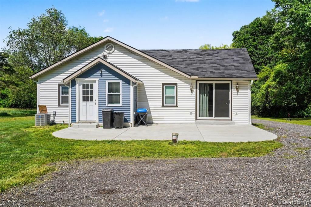 5380 Center Street, Clarkston, MI 48346 Main Photo