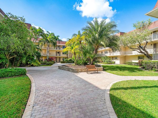 5540 Tamberlane Circle, Unit 221, Palm Beach Gardens, FL 33418