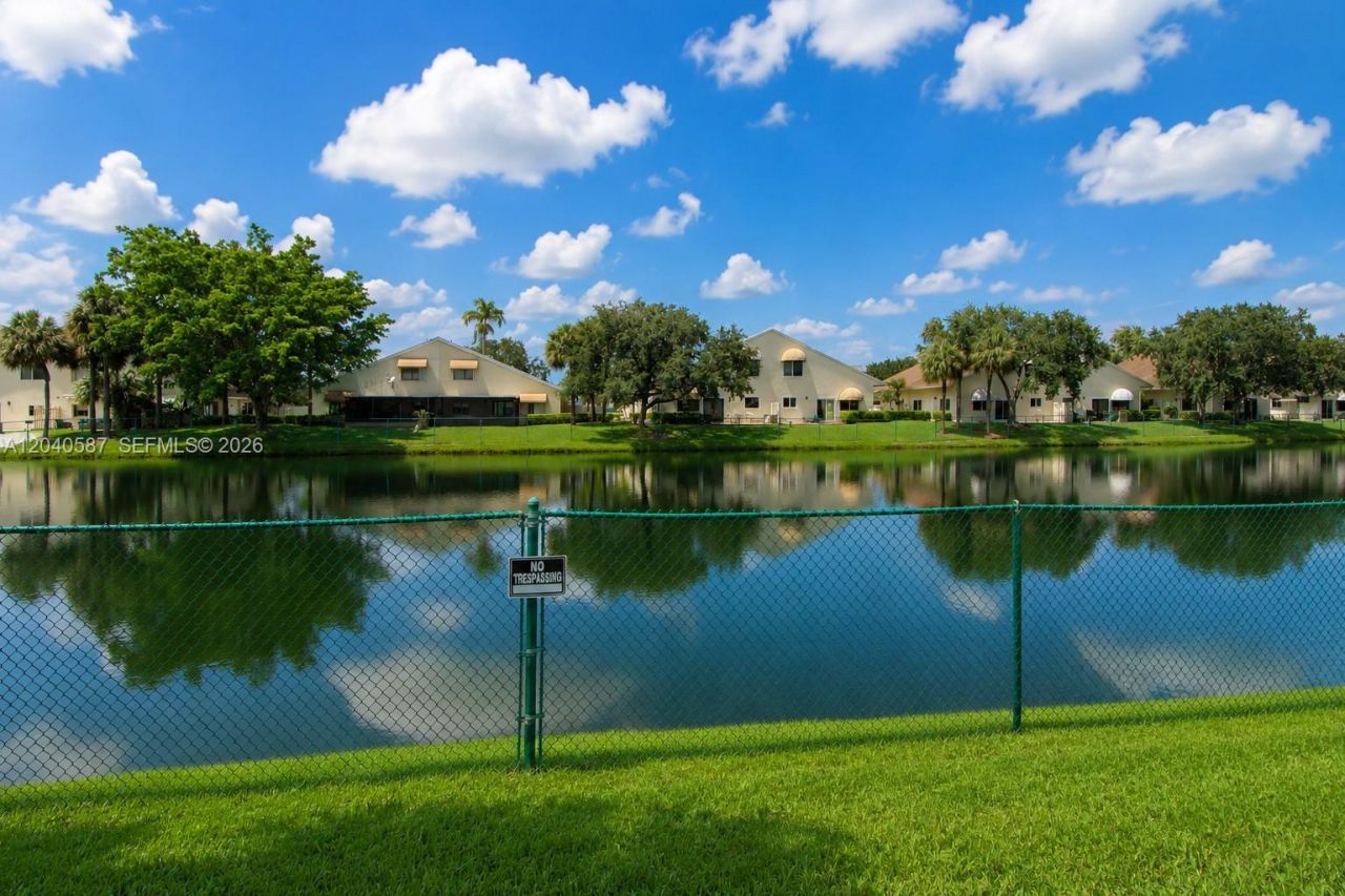 10213 NW 33rd St, Sunrise, FL 33351 Photo