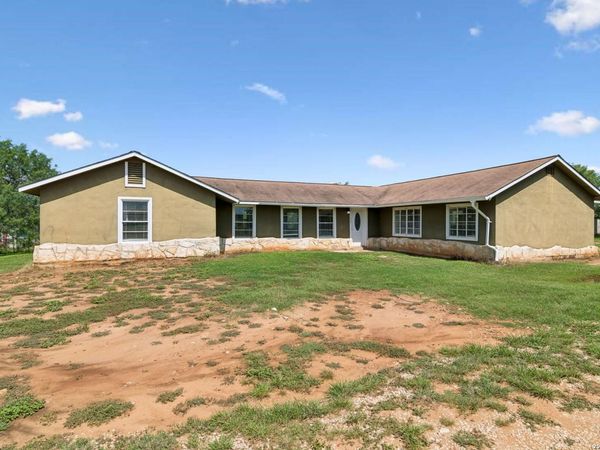 7627 TRIPLE OAKS DR, San Antonio, TX 78263