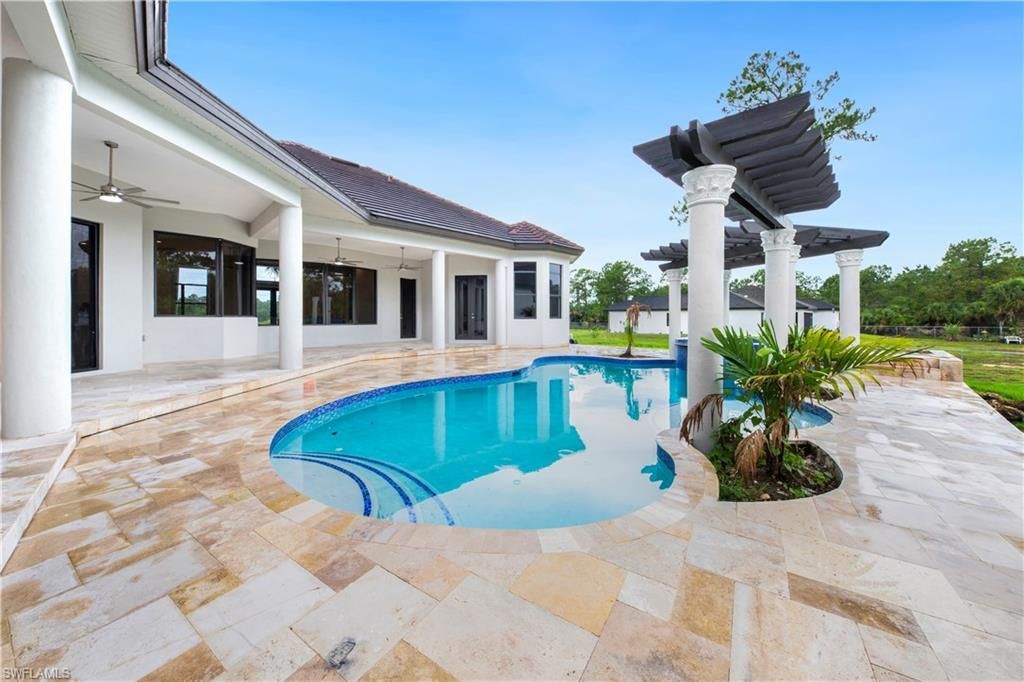 1361 Golden Gate Blvd W, Naples, FL 34120 Photo