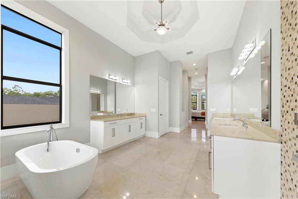 1361 Golden Gate Blvd W, Naples, FL 34120 Photo