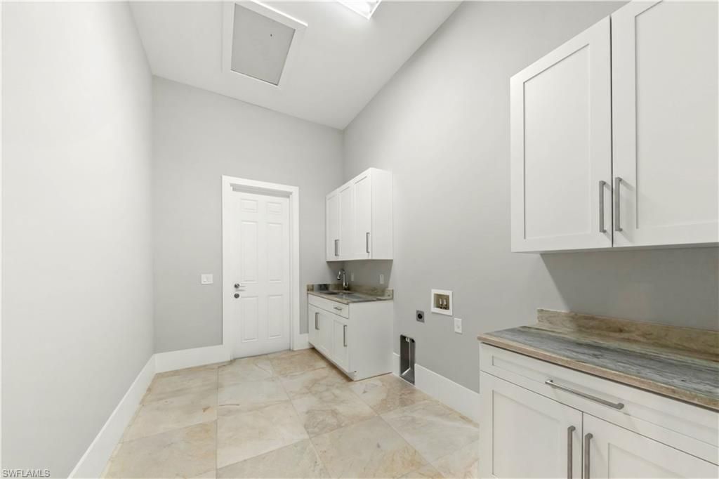 1361 Golden Gate Blvd W, Naples, FL 34120 Photo