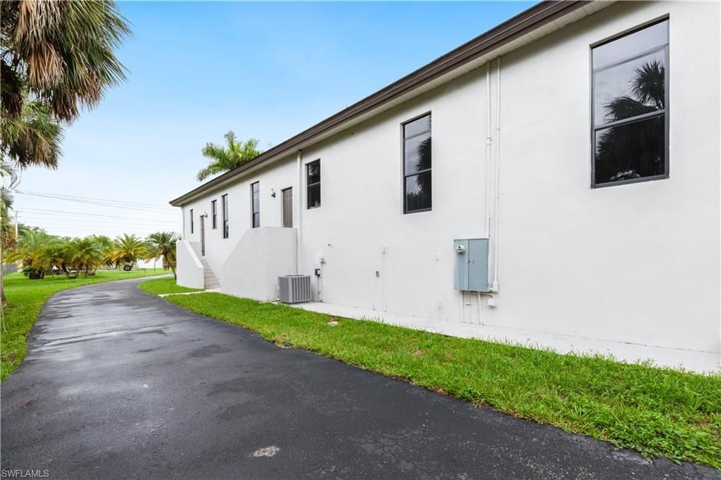 1361 Golden Gate Blvd W, Naples, FL 34120 Photo