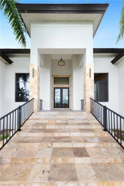 1361 Golden Gate Blvd W, Naples, FL 34120 Photo