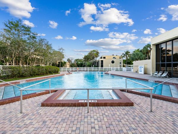 8701 SW 30th Street, Unit 211, Davie, FL 33328