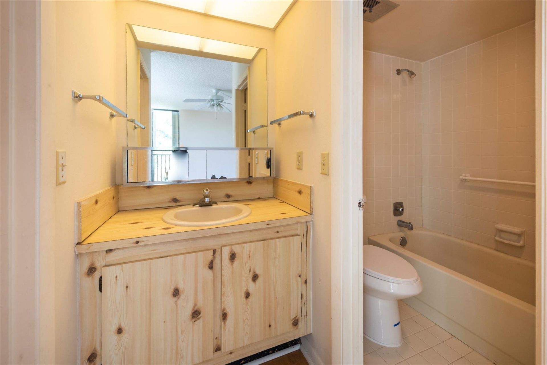 8701 SW 30th Street, Unit 211, Davie, FL 33328 Photo