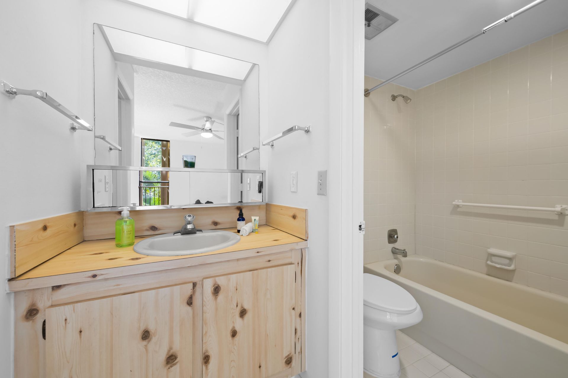 8701 SW 30th Street, Unit 211, Davie, FL 33328 Photo