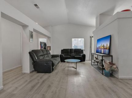 1675 Bonaire Cir, Stockton, CA 95210 Photo