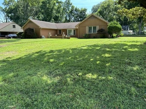 3997 MICKEY DR, Memphis, TN 38116