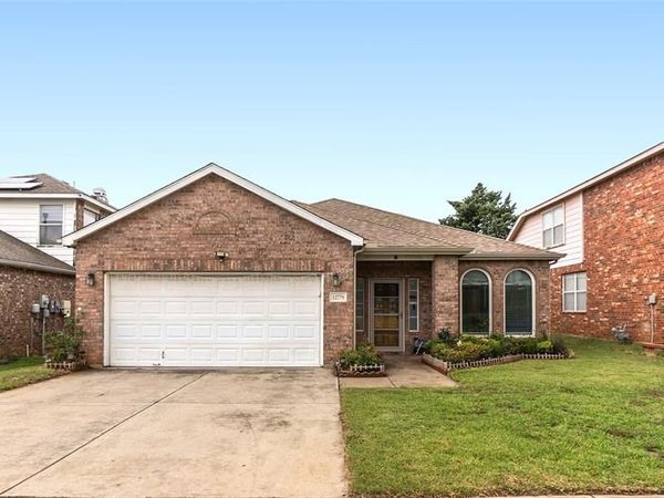 12779 Honey Locust Circle, Fort Worth, TX 76040