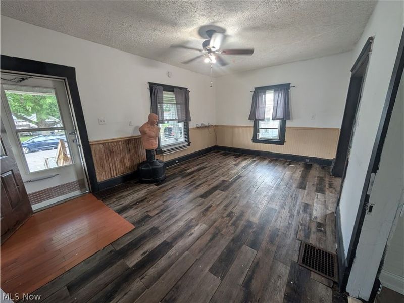 1527 Alden Avenue SW, Canton, OH 44706 Photo 3