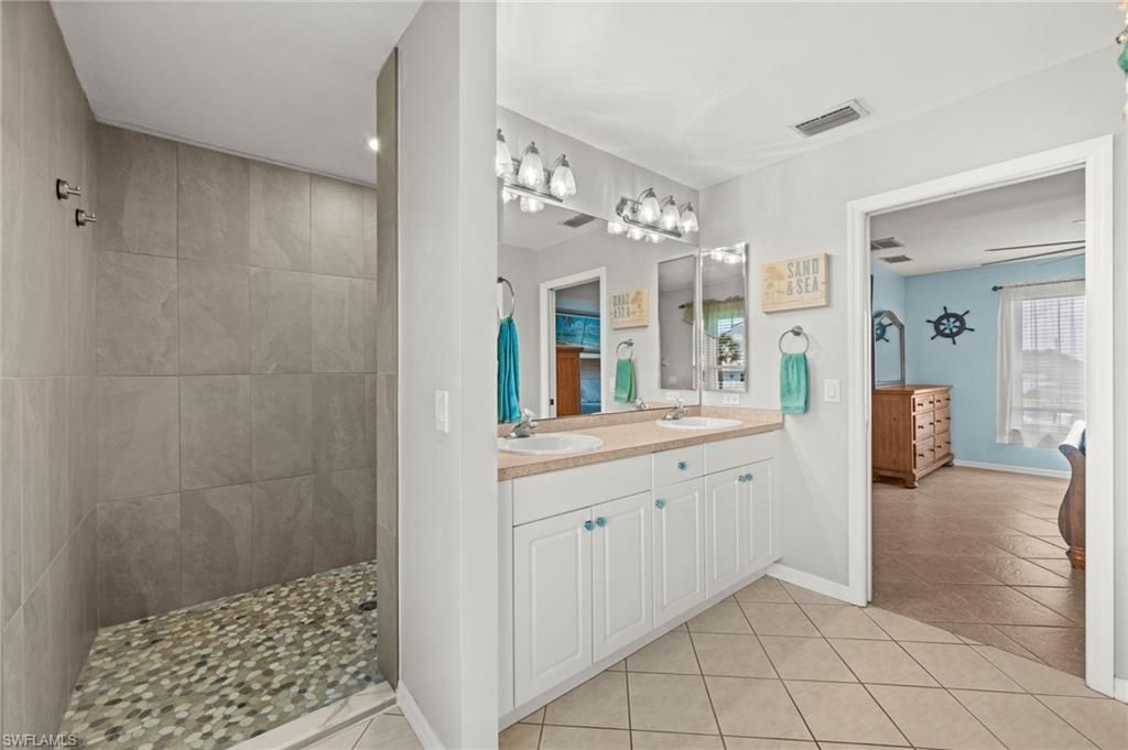 2808 Sanibel Blvd, Saint James City, FL 33956 Photo