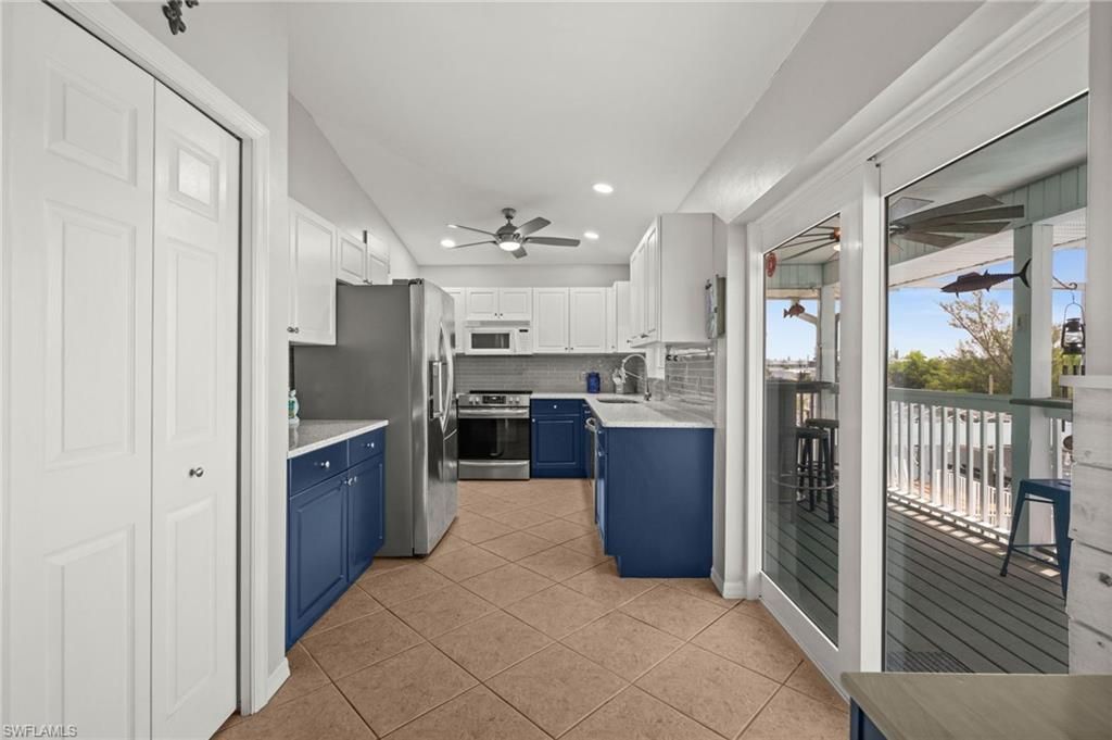 2808 Sanibel Blvd, Saint James City, FL 33956 Photo