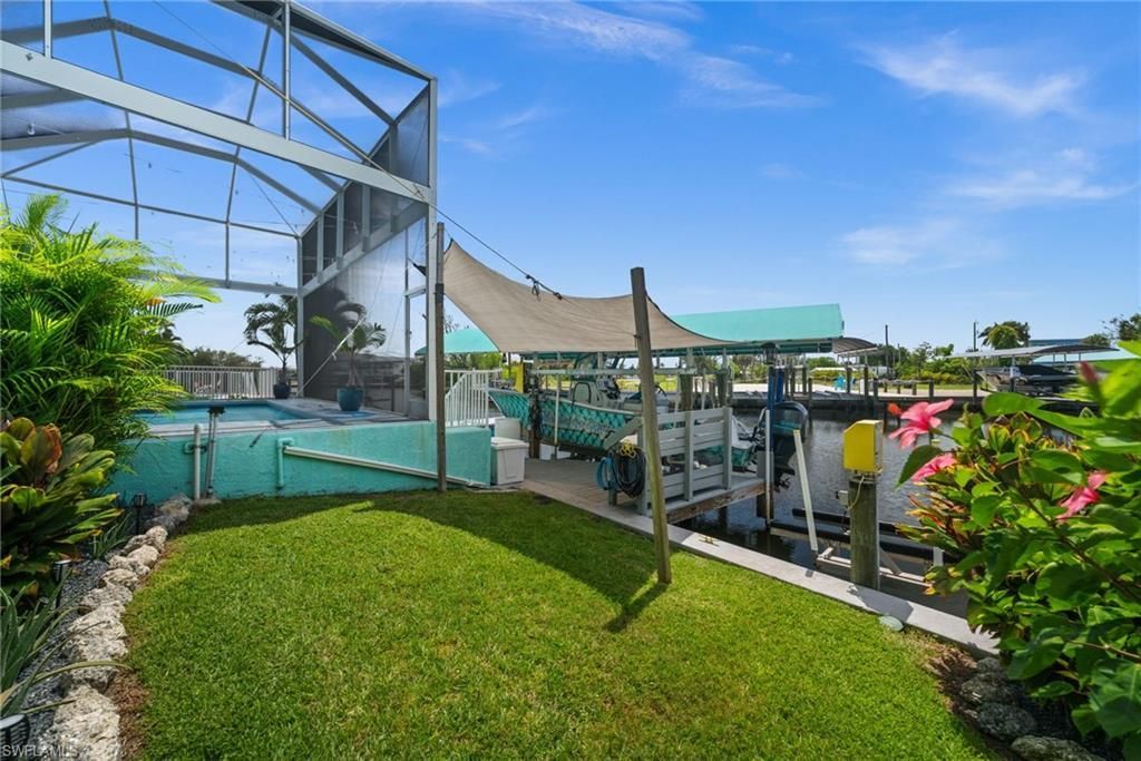 2808 Sanibel Blvd, Saint James City, FL 33956 Photo