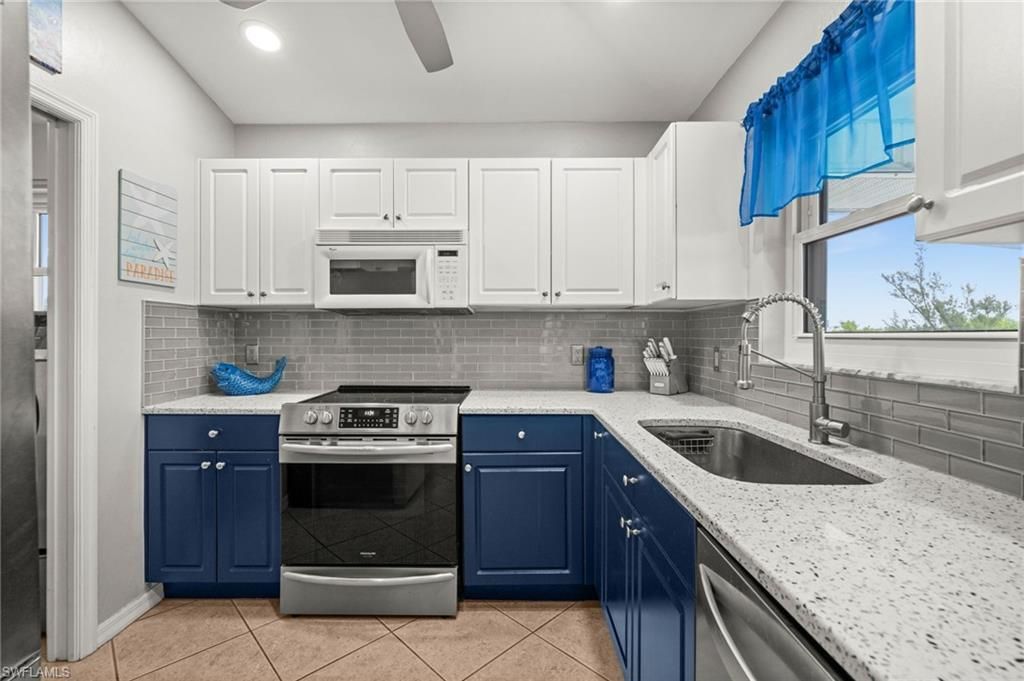 2808 Sanibel Blvd, Saint James City, FL 33956 Photo