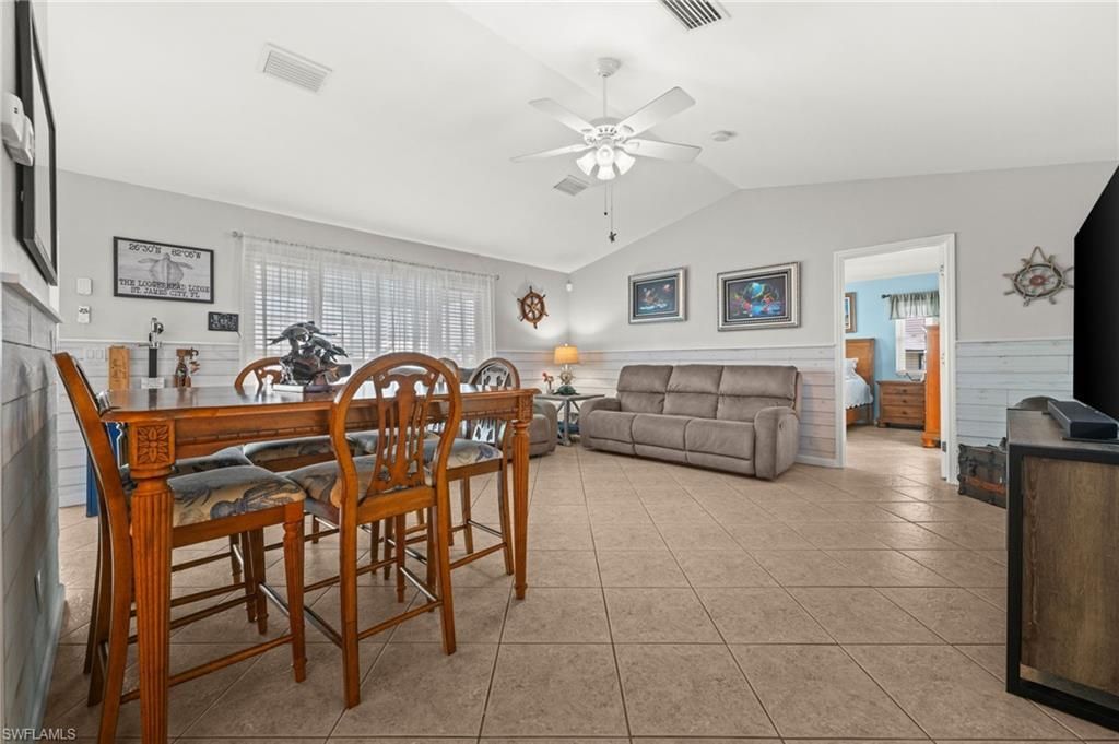 2808 Sanibel Blvd, Saint James City, FL 33956 Photo