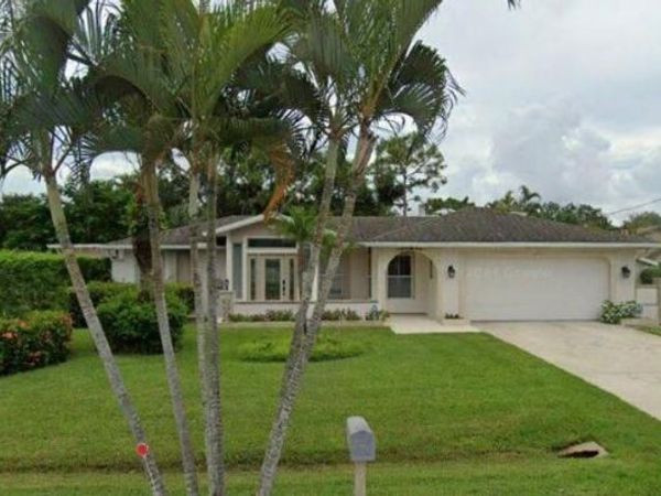 128 Viking WAY, NAPLES, FL 34110