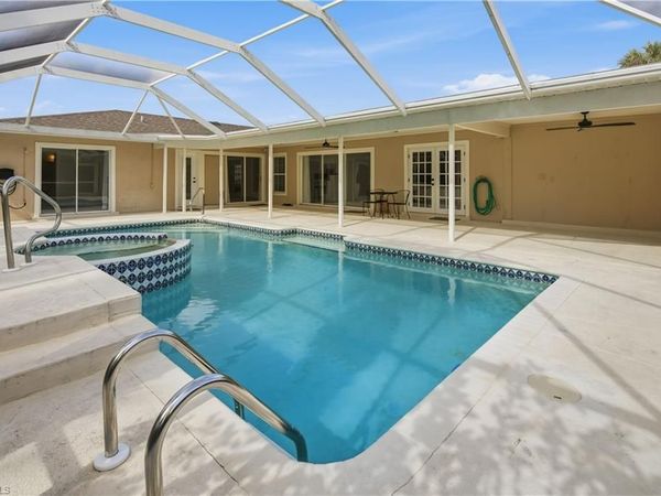 128 Viking WAY, NAPLES, FL 34110