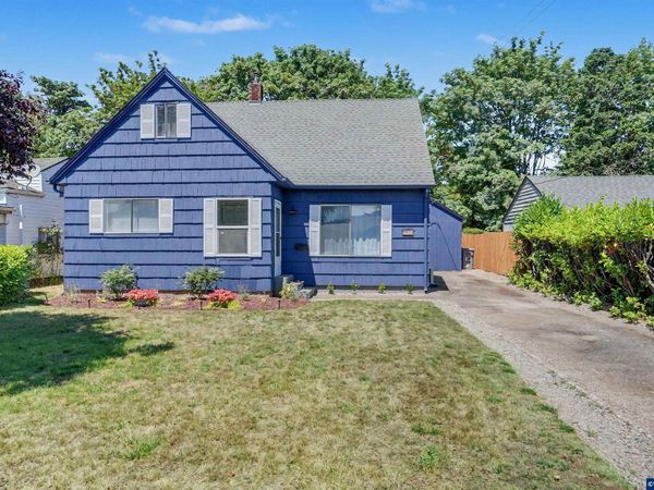 988 SE Miller Av, Dallas, OR 97338