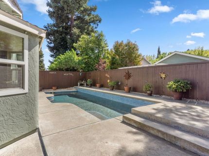 482 De Mar Dr, Sacramento, CA 95831 Photo