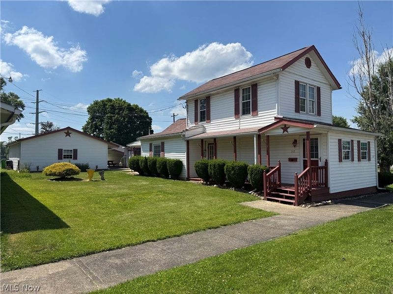 317 N 1st Street, Dennison, OH 44621 Photo 2
